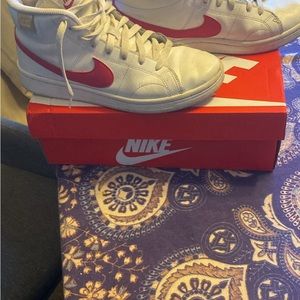 Nike high tops size 8.5